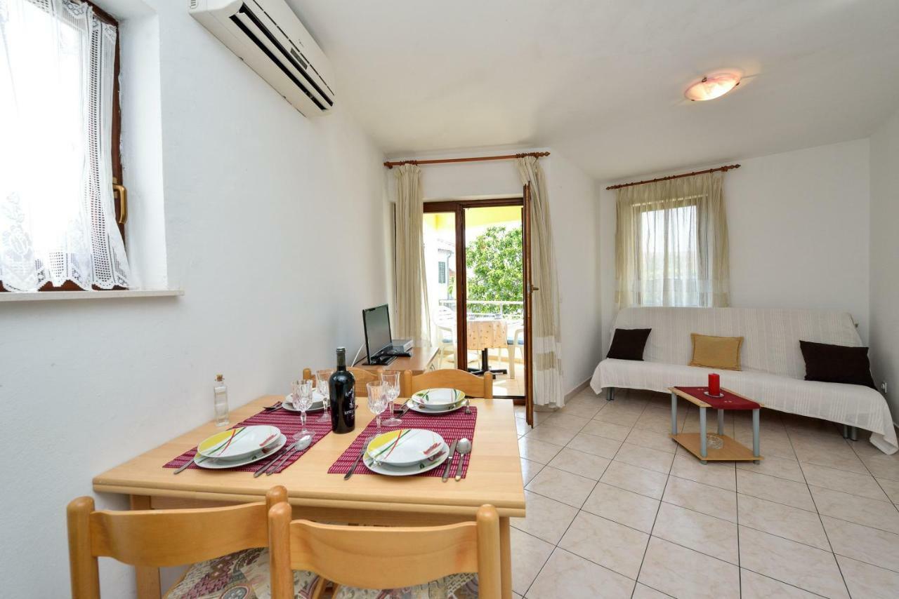 Apartments Ana Petrčane Kültér fotó