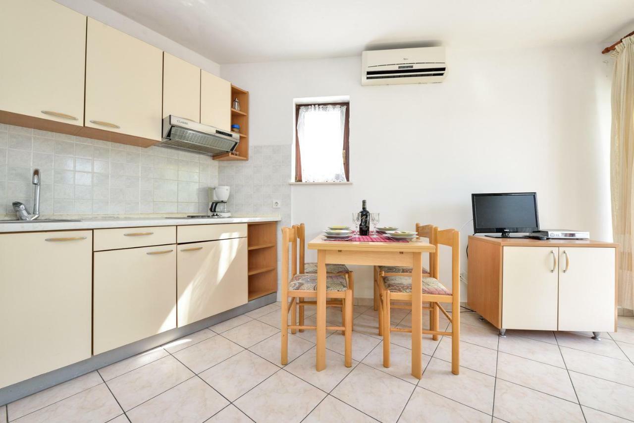Apartments Ana Petrčane Kültér fotó