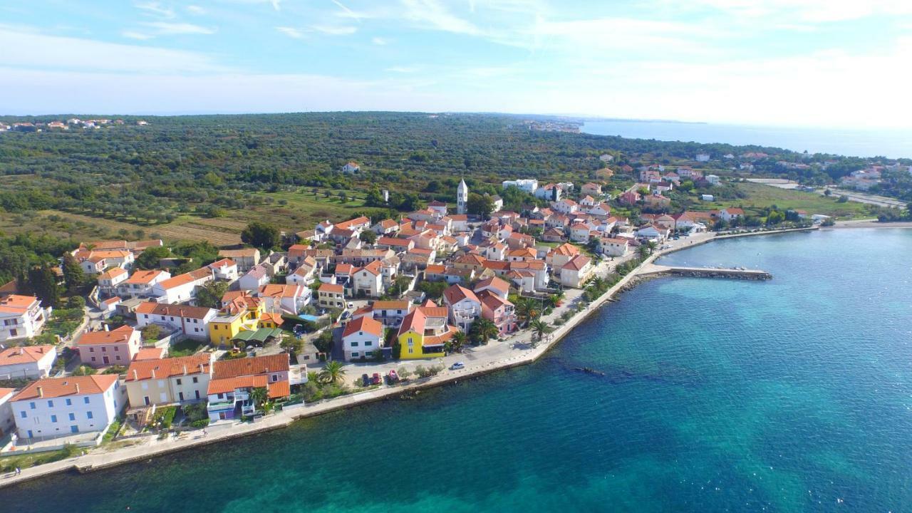 Apartments Ana Petrčane Kültér fotó